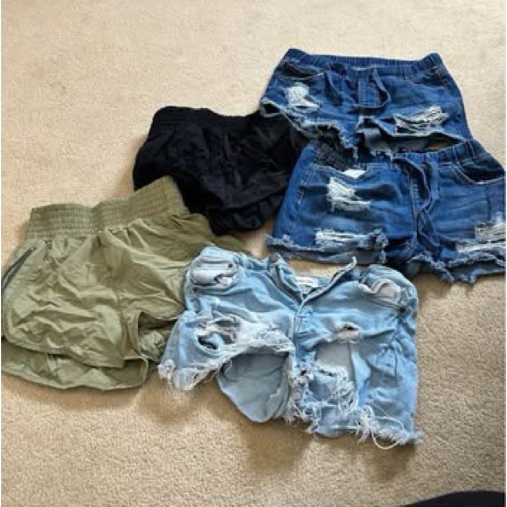 Women’s Casual Distressed Denim and Utility Shorts - Multi-Color Pack size Small